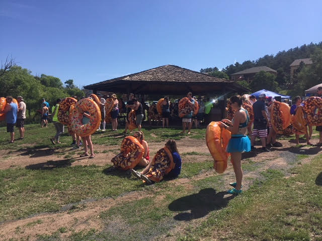 Competitors gathering with their inner tubes before the TRY-athlon